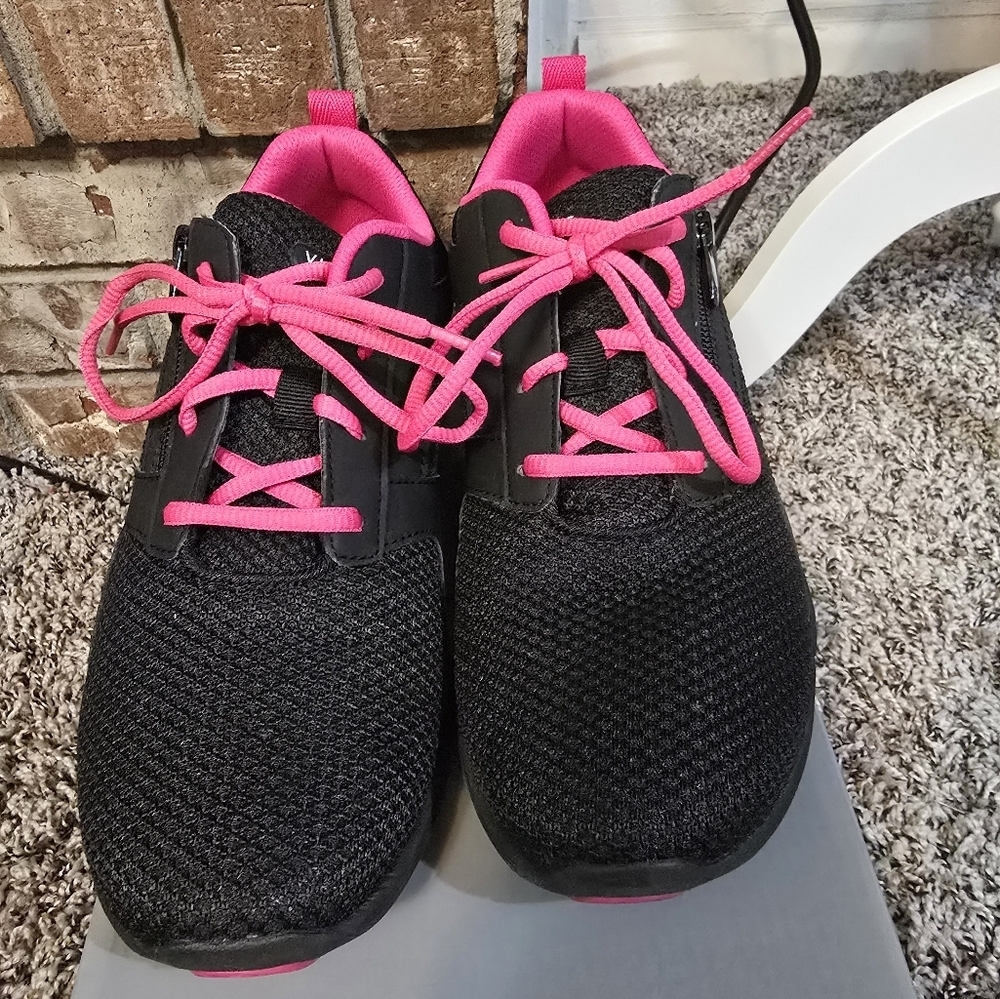Black and Pink Women's Athletic Shoes